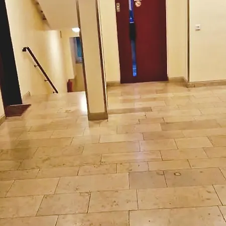 Grosse 3 Zimmer Ferienwohnung In شقة