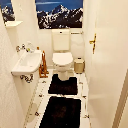 Grosse 3 Zimmer Ferienwohnung In شقة *